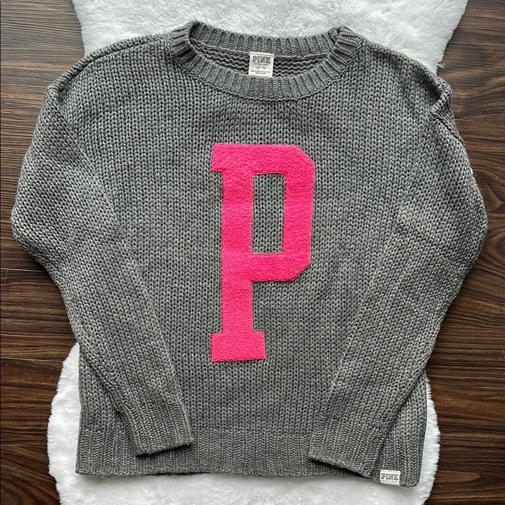 VS PINK Grey Knit Sweater Logo size XS